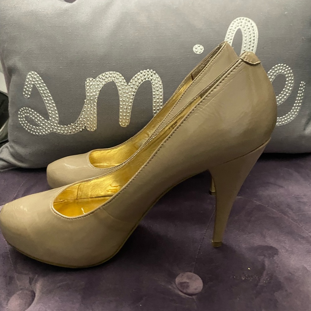 Steve Madden Tan Heels